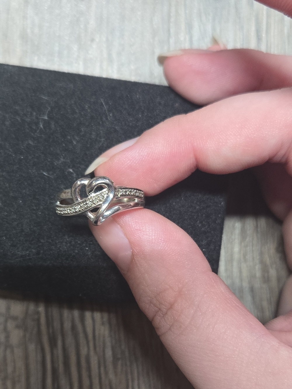 Kay Jewelers 925 Stamped Heart Infinity Ring with Diamond Chips No Box Included